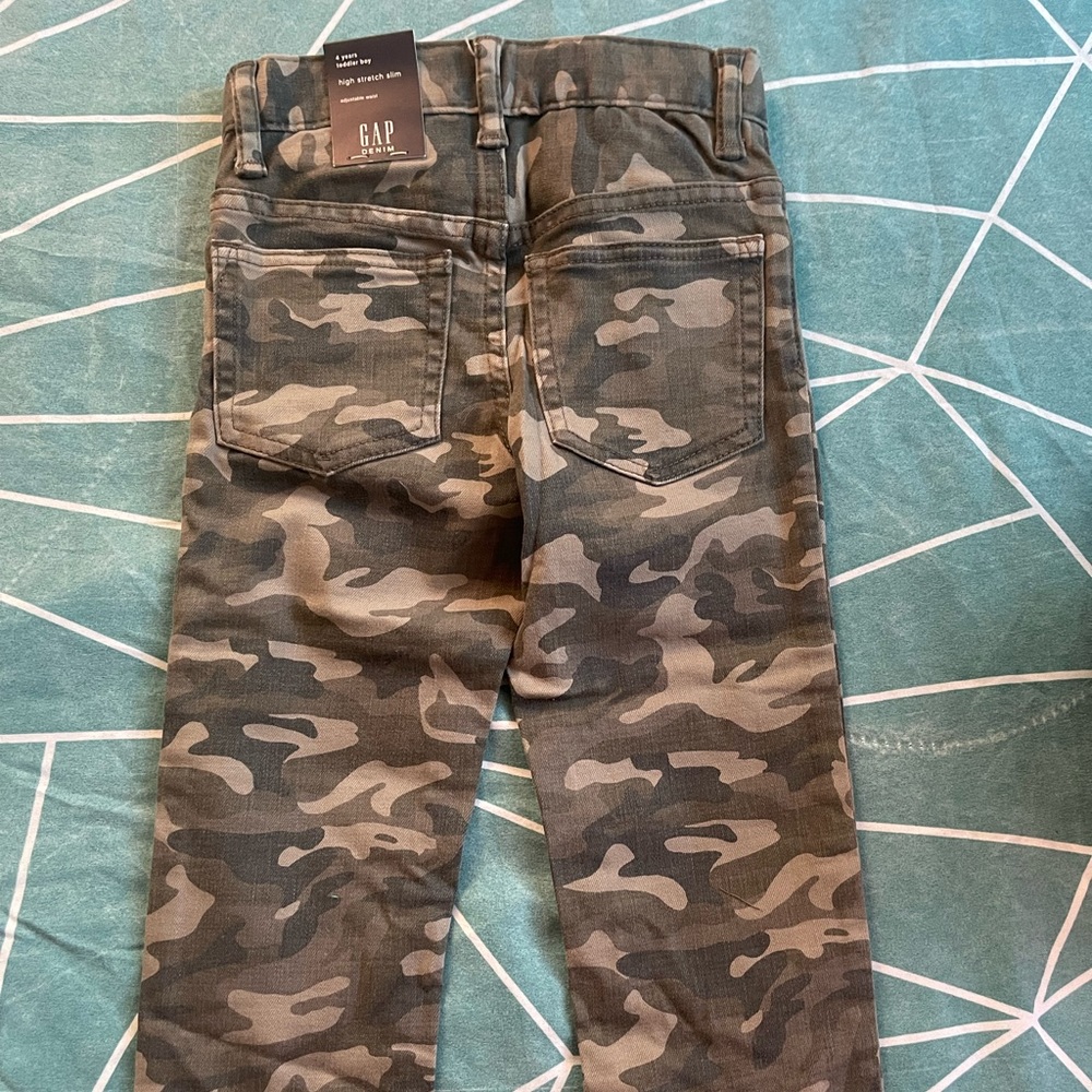 Baby boy Gap Army jeans size 4 years old slim